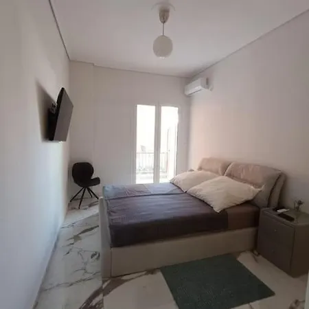 Appartamento Cozy App. & 240m To The
